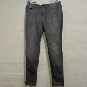 Joe’s Jeans Gray Color Size 31